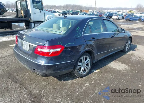 2010 Mercedes-Benz E 350 4Matic z USA, uszkodzony, nr VIN WDDHF8HB9AA105966